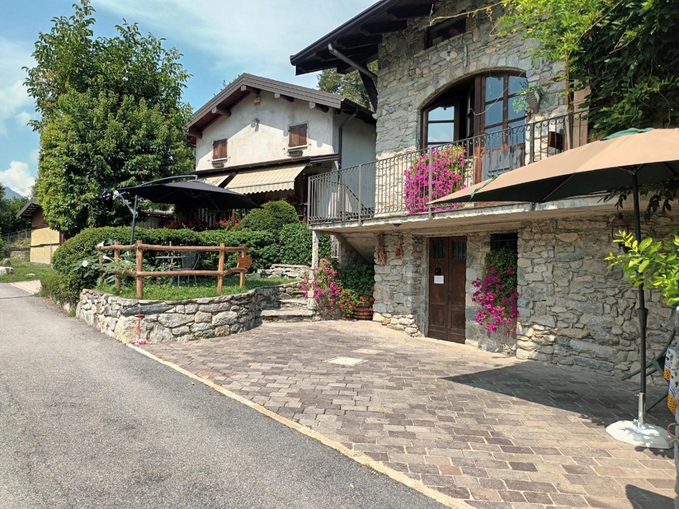 Farmhouse Of Grandfather Chek Bellagio Extérieur photo